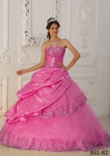 Rose Pink Princess Sweetheart Quinceanera Gowns with Appliques