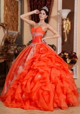 Elegant Puffy Sweetheart 2014 Beading Quinceanera Dresses with Pick-ups