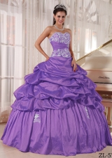Purple Ball Gown Strapless Organza Quinceanera Gowns with Appliques