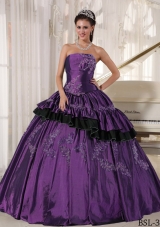 Purple Strapless Taffeta Sweet Sixteen Dresses with Beading
