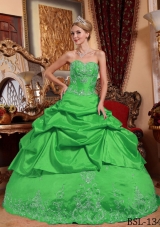 2014 Lovely Green Puffy Sweetheart Embroidery with Beading Quinceanera Dress