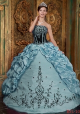 2014 Puffy Strapless Embroidery Quinceanera Dresses with Pick-ups