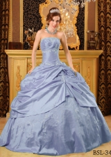 Elegant Puffy Strapless Beading 2014 Quinceanera Dresses with Appliques