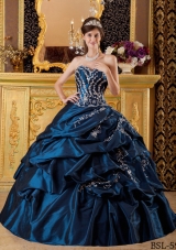 Discount Sweetheart Long Embroidery Quinceanera Dresses for Military Ball