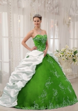 2014 Puffy Sweetheart Embroidery for White and Green Quinceanera Dress with Pick-ups