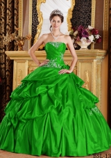2014 Sweet Green Puffy Strapless Appliques Quinceanera Dress with Pick-ups