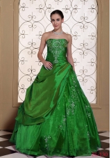 Modest Princess Strapless Embroidery Quinceanera Dresses For 2014