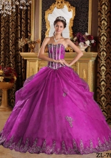 Sweetheart Fuchsia Organza Appliques Decorate Dresses For a Quinceanera
