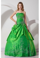 Green Taffeta Princess Strapless Quinceanera Dresses with  Embroidery