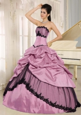 Pick-ups and Lace Appliques Taffeta Quinceanera Dress for 2014 Spring