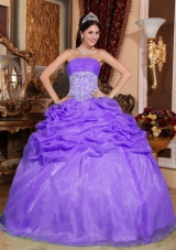 Purple Ball Gown Strapless Organza Quinceanera Gowns with Appliques and Pick-ups