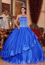 2014 Embroidery Quinceanera Dress in Blue Puffy Strapless