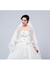 2014 Fingertip Veil Two-Tier Lace Appliques Edge