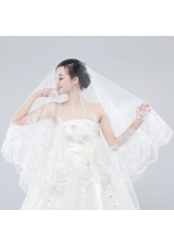 Classic One-Tier Lace Appliques Edge Wedding Veil