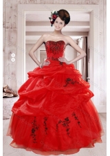 2015 Perfect Red Quinceanera Dresses with Appliques and Pick Ups