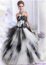 2015 Pretty White and Black Strapless Quinceanera Dresses with Appliques