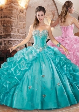 2016 Beautiful Really Puffy Quinceanera Dress with Beading and Pick Ups