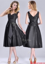 Popular Empire Black Tea Length Prom Dress with Ruching and Bowknot