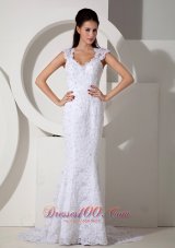 Mermaid V-neck Lace Wedding Dress with Brush Train