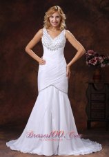 V-neck Mermaid Wedding Dress Ruched Beading
