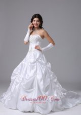 Nifty Appliques Bodice Ruffles Wedding Dress