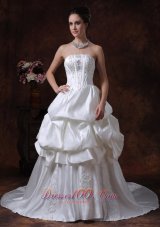 Strapless Pick-ups Taffeta Wedding Gown With Court Train