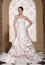 Off White Strapless Chapel Train Taffeta Wedding Dress Pick-ups