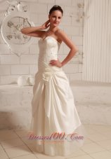 Sweetheart Taffeta Bridal Wedding Gown Ruch Handle Flowers