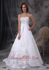 Court Train Strapless Embriodery Satin Bridal Wedding Dress