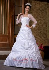 Taffeta Appliques Court Wedding Gowns With Sleeves