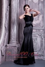 Straps Beading Brush Train Black Evening Dress