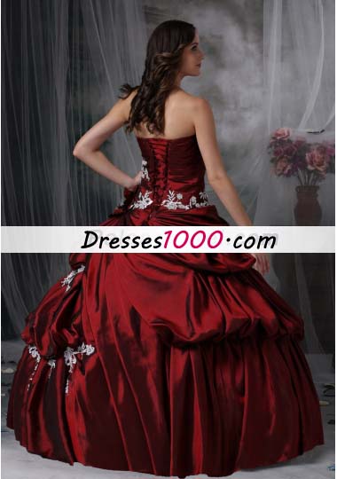 Appliques Burgundy Strapless Ruched Taffeta Quinceanera Dress
