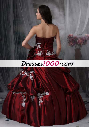 Appliques Burgundy Strapless Ruched Taffeta Quinceanera Dress