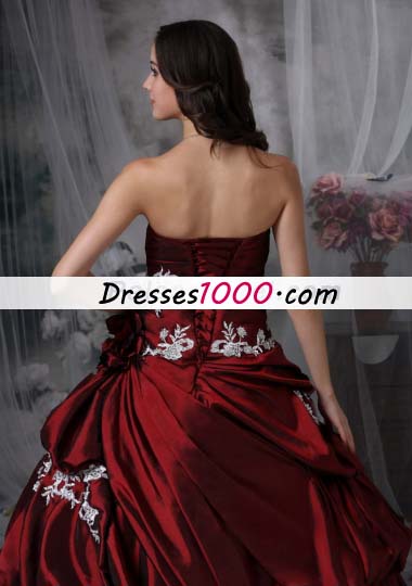 Appliques Burgundy Strapless Ruched Taffeta Quinceanera Dress