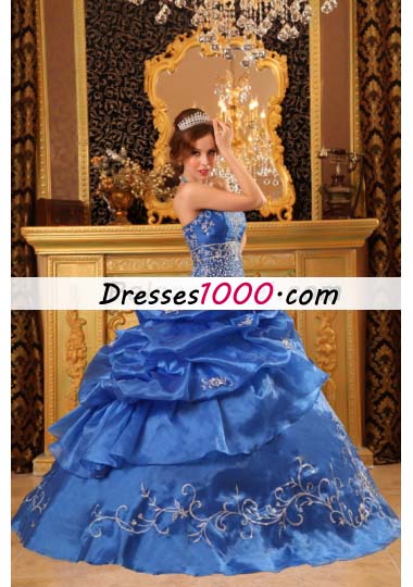 Appliques Blue Strapless Organza Beading Quinceanera Dress