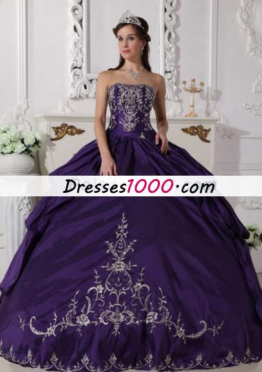 Strapless Purple Ruched Taffeta Embroidery Quinceanera Dress