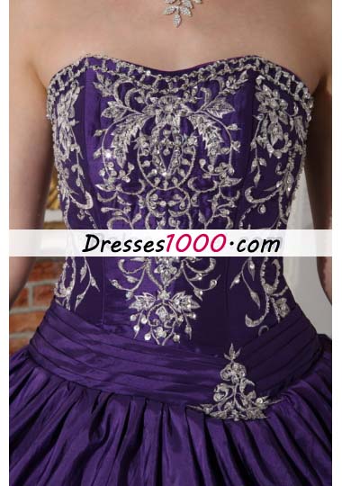 Strapless Purple Ruched Taffeta Embroidery Quinceanera Dress