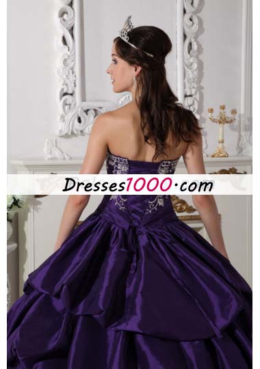 Strapless Purple Ruched Taffeta Embroidery Quinceanera Dress