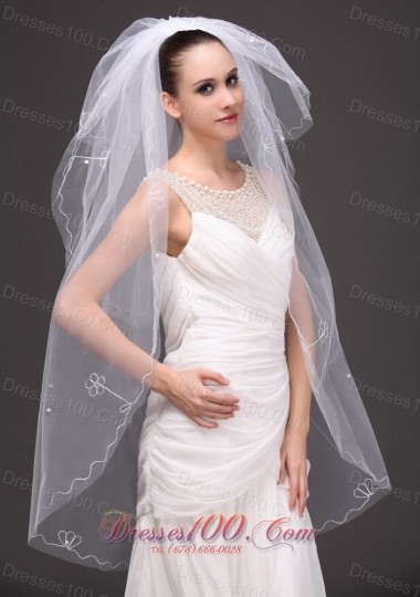 hree-tiered Tulle Embroidery Bridal Veil