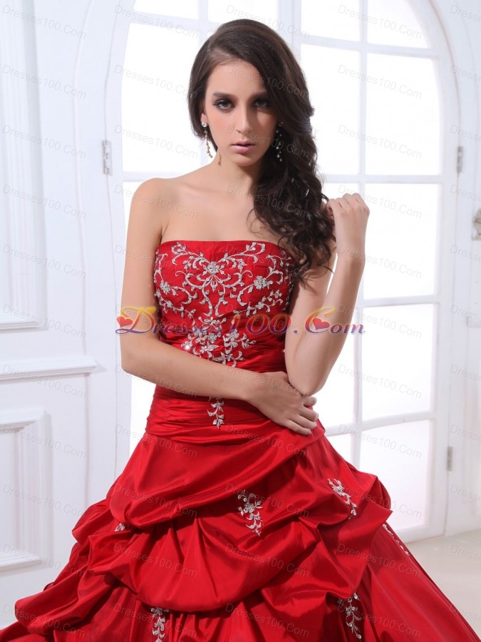 Red A-line Pick-ups Sweet Quinceanera Dresses with Appliques
