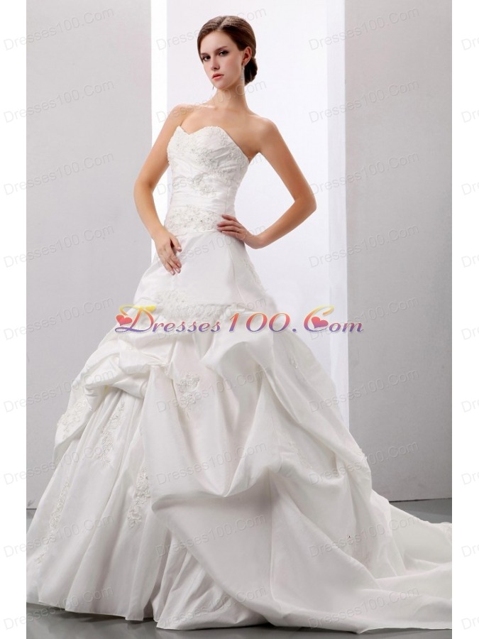 Taffeta Wedding Gowns Princess Pick-ups and Appliques