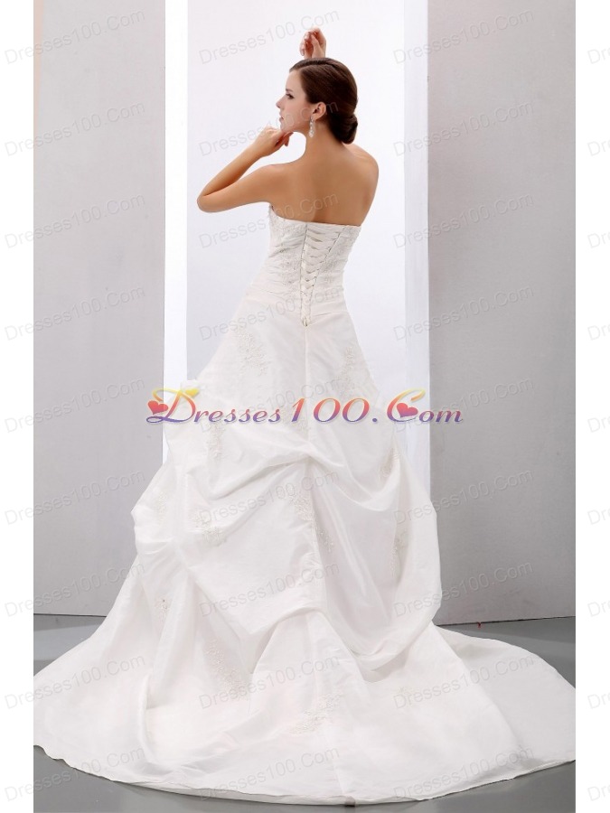 Taffeta Wedding Gowns Princess Pick-ups and Appliques