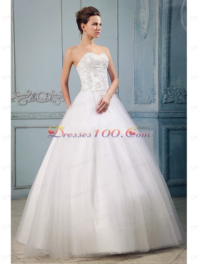 Sweetheart Appliques Wedding Dress With Clasp Handle Back