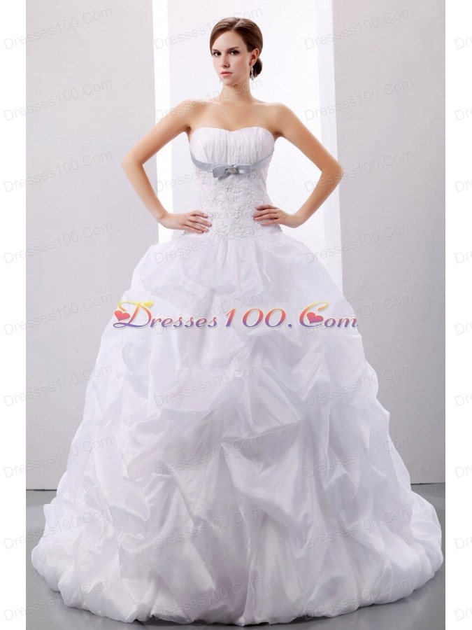 Ball Gown With Appliques and Pick-ups Wedding Dress