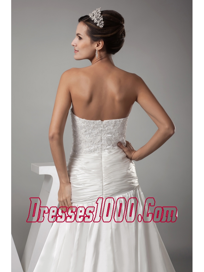 A-line Sweetheart Court Train Appliques Wedding Dress