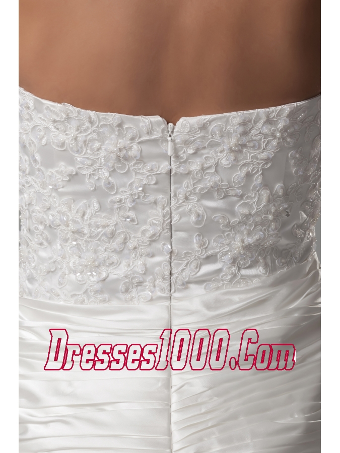 A-line Sweetheart Court Train Appliques Wedding Dress