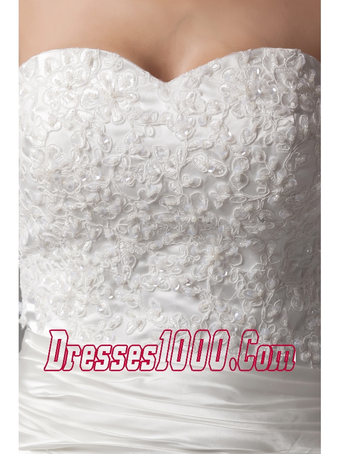 A-line Sweetheart Court Train Appliques Wedding Dress