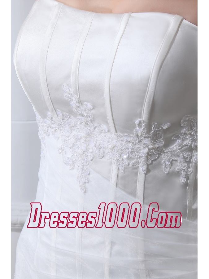Cheap Appliques Strapless A-line Chapel Train Wedding Dress