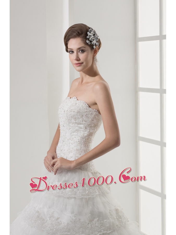 Lace Strapless A-line / Princess Wedding Dress With Brush Train