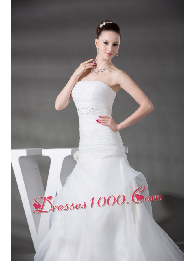 A-line Pick-ups Ruching Appliques Strapless Wedding Dress
